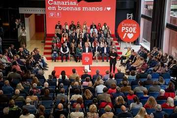 Los socialistas de Telde arropan a un Pedro Sánchez convencido del triunfo de su partido en las Islas/Acfi Press y TA.